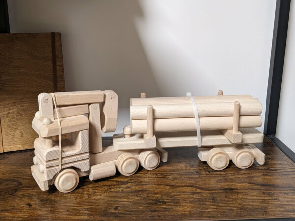 Camion grumier avec grappin