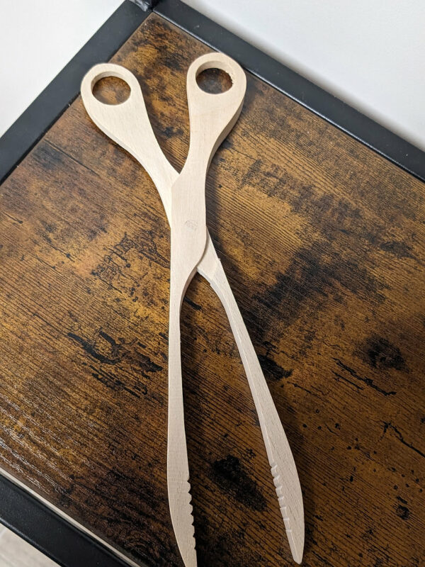 Pince ciseaux à salade